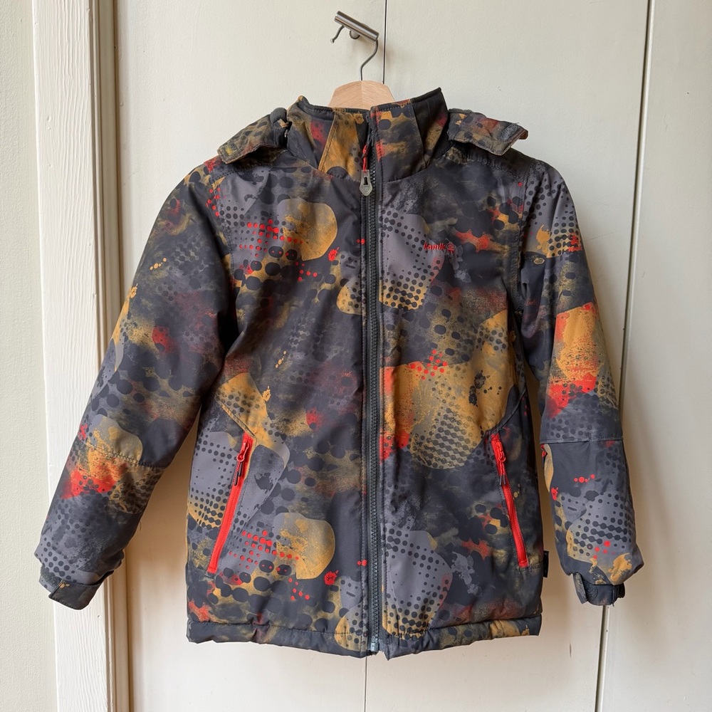 Kamik Versatile snow jacket for cold-weather with matching snowpant bibs
